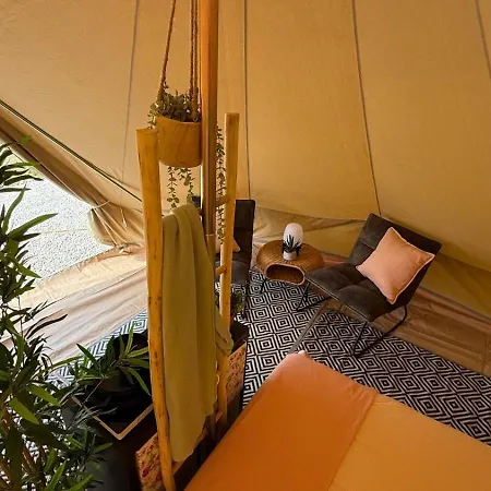 营地 Glamping La Yurta Nel Luxe Ingerichte 4persoons Belltent