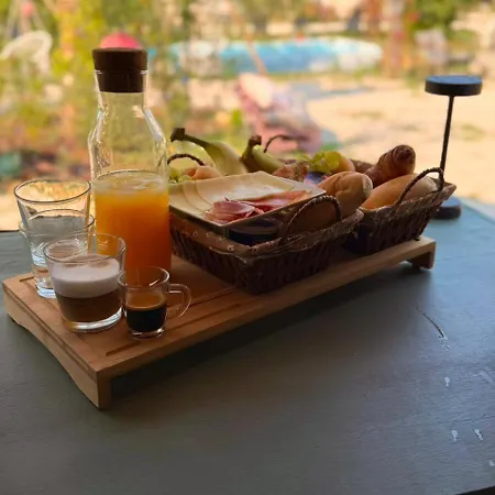 Campsite Glamping La Yurta Nel Luxe Ingerichte 4persoons Belltent Torino di Sangro