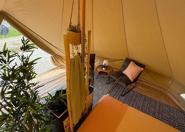 Kemping Glamping La Yurta Nel Luxe Ingerichte 4persoons Belltent