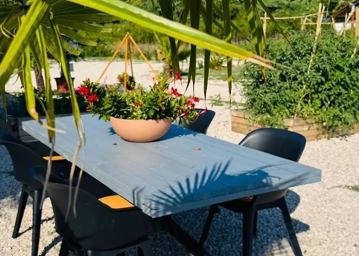 Kemping Glamping La Yurta Nel Luxe Ingerichte 4persoons Belltent *